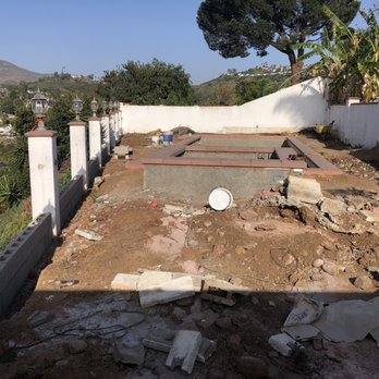 San Diego Pools - Trash and debris - Pool & Hot Tub Service Near Me San Diego Pools - Trash and debris - Pool & Hot Tub Service Near Me