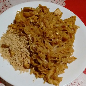 Wei's Noodle House - Chicken Pad Thai $10 (comes with a bubble tea). - Vietnamese Near Me - Ottawa, Ontario Wei's Noodle House - Chicken Pad Thai $10 (comes with a bubble tea). - Vietnamese Near Me - Ottawa, Ontario