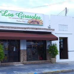Los Girasoles - Exterior del negocio