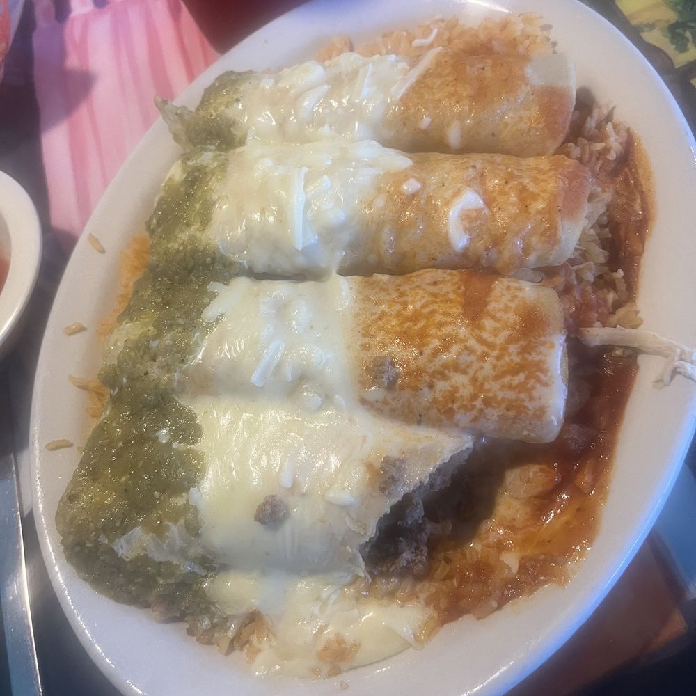 Entre Amigos - Enchiladas 5 De Mayo - Mexican Near Me - Freeland, Michigan