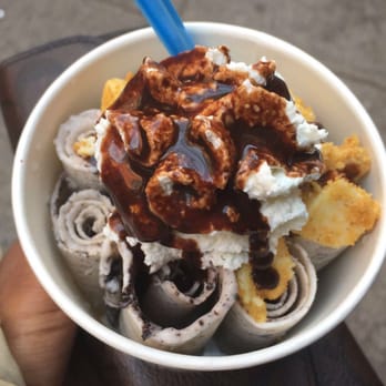 I CE NY - Vanilla with Oreo mix in, cheesecake topping and chocolate drizzle over whipped cream! - Desserts Near Me - New York, New York I CE NY - Vanilla with Oreo mix in, cheesecake topping and chocolate drizzle over whipped cream! - Desserts Near Me - New York, New York