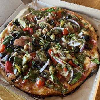 Blaze Pizza - Build Your Own Pizza (11-inch) - Salad Near Me - Tracy, California