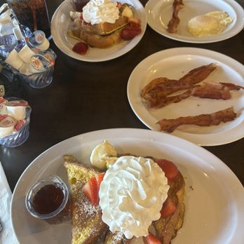 Janet's Cafe and Deli - New American Near Me - Santee, California