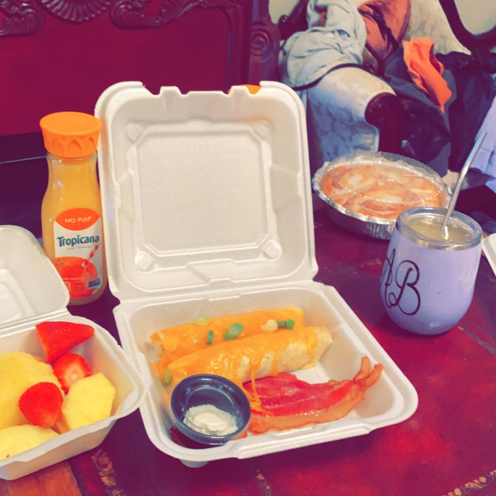 Historic Elgin Hotel - Breakfast delivered to our room. Amazing!!! - Hotels Near Me - Marion, Kansas
