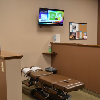 Pinnacle Chiropractic - Gentle adjusting techniques by our chiropractors - Chiropractors Near Me - Cuyahoga Falls, Ohio Pinnacle Chiropractic - Gentle adjusting techniques by our chiropractors - Chiropractors Near Me - Cuyahoga Falls, Ohio