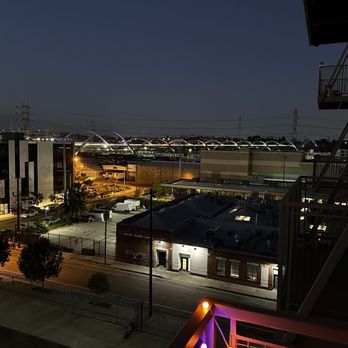 AMP Lofts - Apartments Near Me - Los Angeles, California