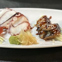 Tao Asian Cuisine - 10-piece Sashimi