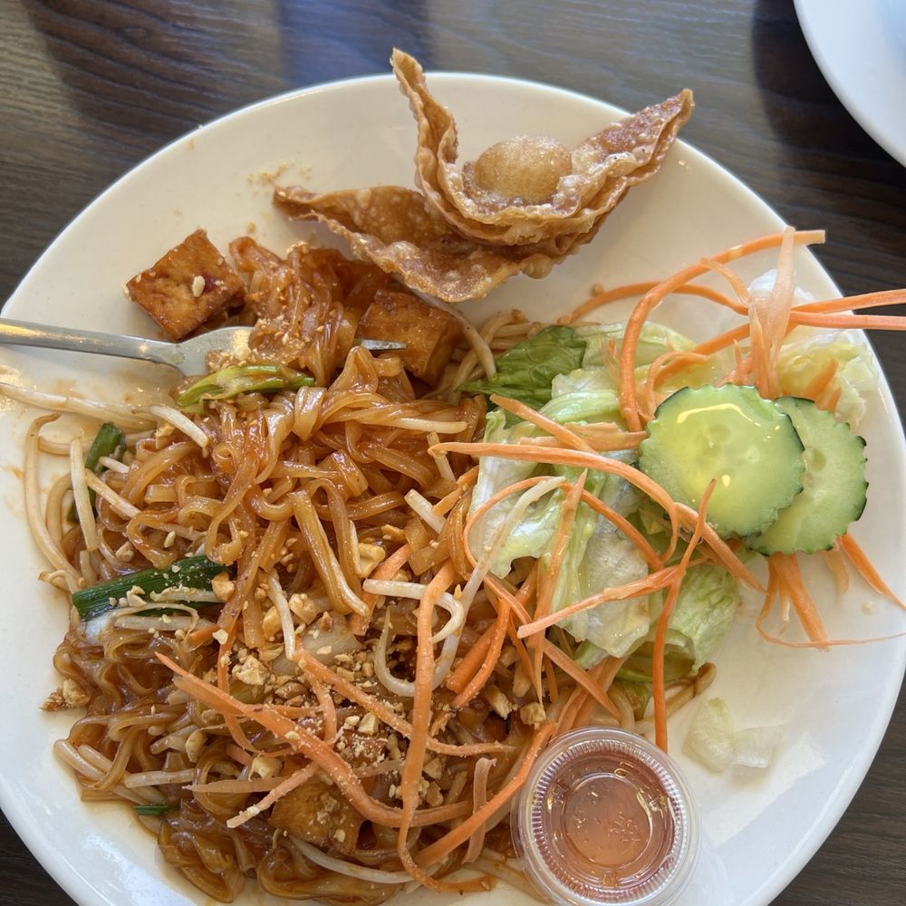 Lucky's Thai Pantry - 38. Pad Thai Noodle with tofu - Thai Near Me - Orange, California Lucky's Thai Pantry - 38. Pad Thai Noodle with tofu - Thai Near Me - Orange, California
