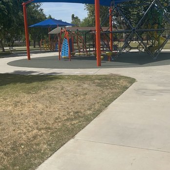 Seasons Park - Big kids playground. - Dog Parks Near Me - Bakersfield, California