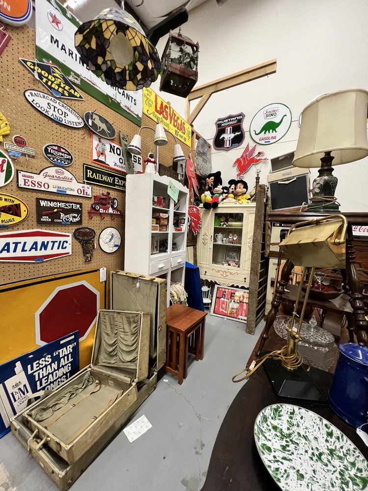 BIG PEACH ANTIQUE MALL Updated October 2024 24 Photos & 12 Reviews