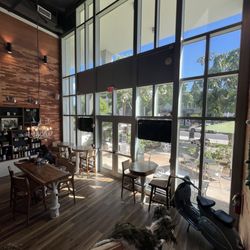 Bluetree Cafe - Kaka'ako - Downstairs