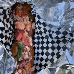 Charlotte's Legendary Lobster Pound - Lobster rolls
