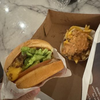In-N-Out Burger - Burgers Near Me - Inglewood, California In-N-Out Burger - Burgers Near Me - Inglewood, California