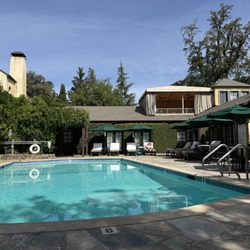 Kenwood Inn & Spa - Morning pool session at Kenwood Inn and Spa