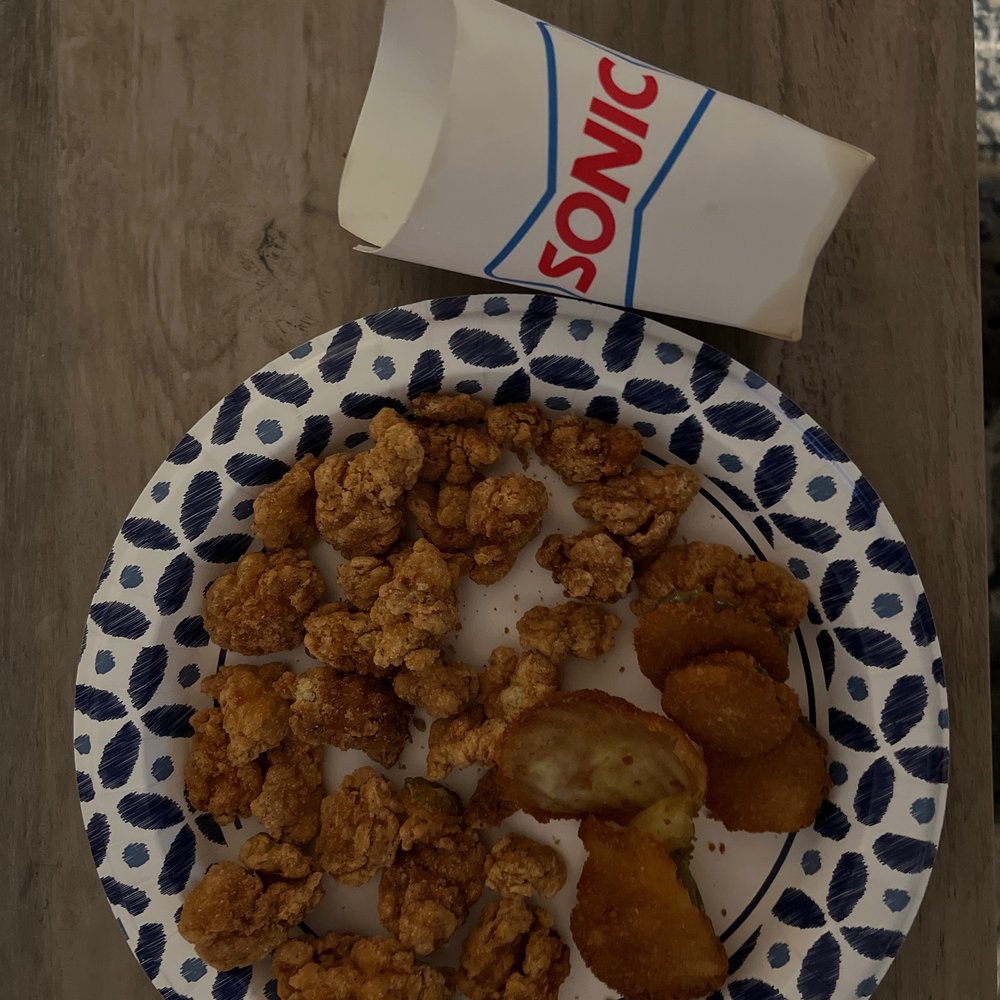 Sonic Drive-In - Trash that I was served - Burgers Near Me - Huntingdon, Tennessee Sonic Drive-In - Trash that I was served - Burgers Near Me - Huntingdon, Tennessee