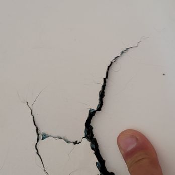 Hermosa Hotel - Big hole in the floor of our shower - Hotels Near Me - Avalon, California