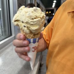 Jersey Cow Ice Cream - Nutty nana