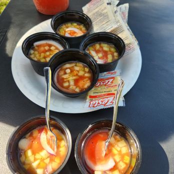 Mariscos El Faro - ostiones crudos preparados - Food Trucks Near Me - Los Angeles, California Mariscos El Faro - ostiones crudos preparados - Food Trucks Near Me - Los Angeles, California