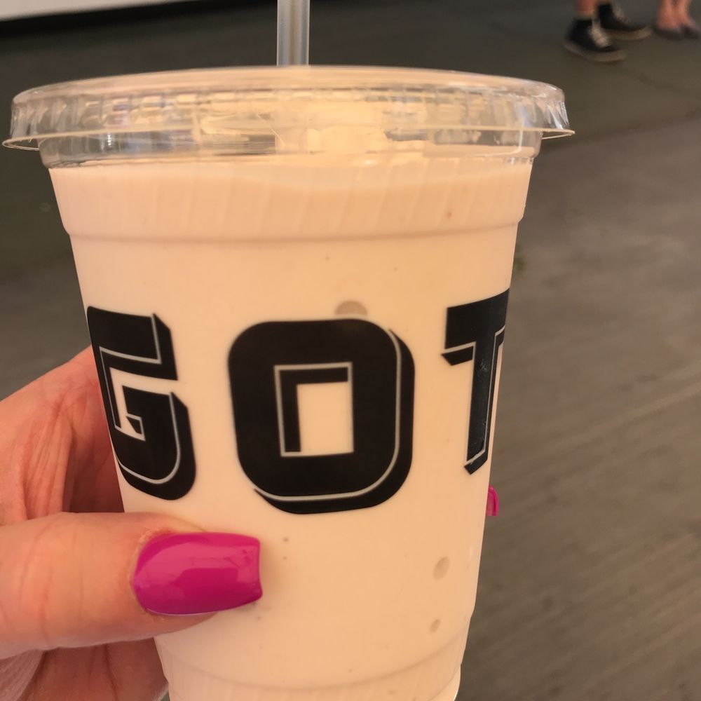 Gott's St. Helena - Strawberry and cream shake - Burgers Near Me - Saint Helena, California Gott's St. Helena - Strawberry and cream shake - Burgers Near Me - Saint Helena, California