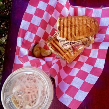 The Deli Llama - Sandwiches Near Me - Mount Dora, Florida