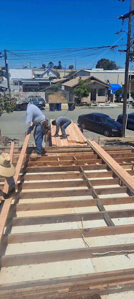 Slide of Alfaros and Son Roofing