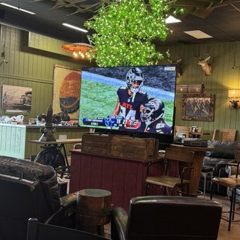 Leakey Bear's Den - One of the Big TVs and soft chairs.... - Sandwiches Near Me - Leakey, Texas Leakey Bear's Den - One of the Big TVs and soft chairs.... - Sandwiches Near Me - Leakey, Texas