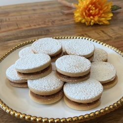 Paola's Desserts - Alfajores box of 12