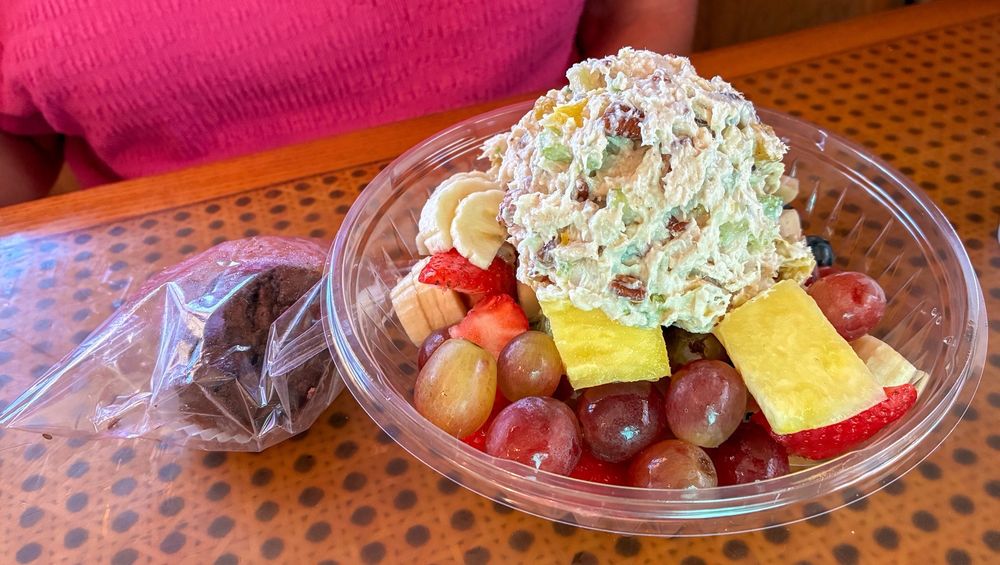 Food from Ivanhoe's Drive In