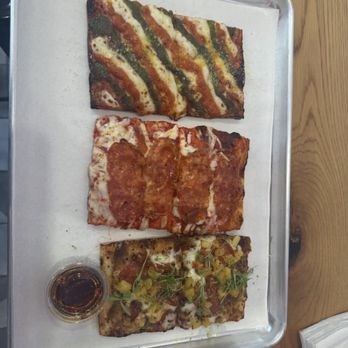 Sugo - Tri color, calabrese, yo mama - Pizza Near Me - Costa Mesa, California Sugo - Tri color, calabrese, yo mama - Pizza Near Me - Costa Mesa, California