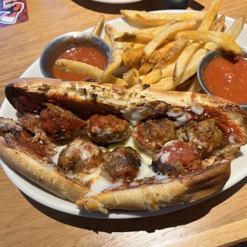 TWIN PEAKS - Updated February 2025 - 121 Photos & 41 Reviews - 3901 US Highway 98 N, Lakeland