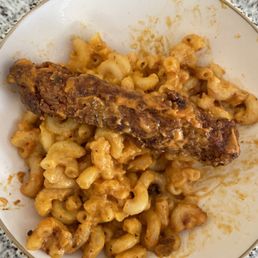 Hot honey chicken tenders with Mac and cheese Hot honey chicken tenders with Mac and cheese