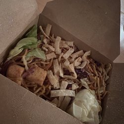 Namo Buddha Himalayan Cuisine - Vegetarian 2. Chow Mein