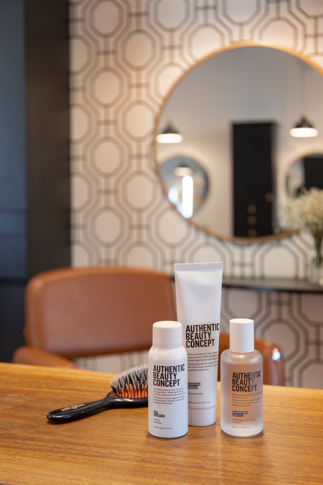 MAINTENANCE SALON Updated June 2024 25 Photos 2707 Colby Ave