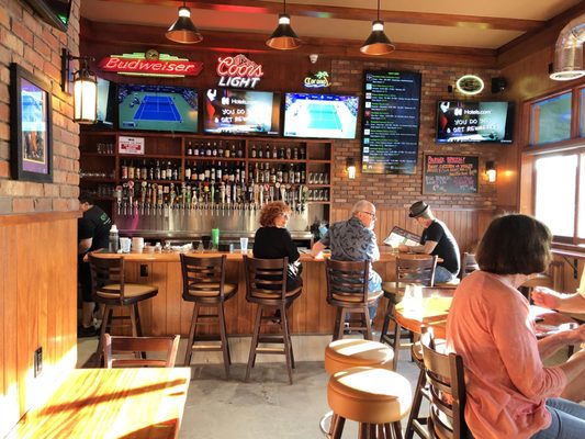 Quinn's Pub & Grill by null
