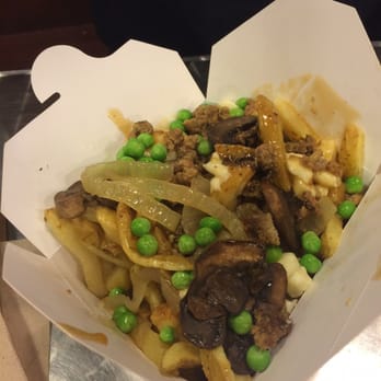 Smoke's Poutinerie - Roast Beef Deluxe - Fast Food Near Me - Hamilton, Ontario