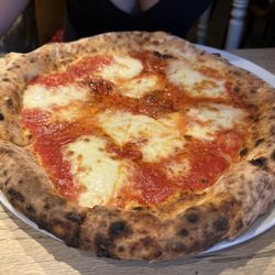 Portobello Ristorante Pizzeria - MARGHERITA Pizza