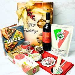Tampa Bay Gifting - Bring the flavor & fun of eating pizza with this pizza making gift set.