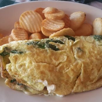 J.G. Melon - Spinach Feta Omelet - American Near Me - New York, New York