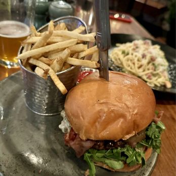 Sage Leaf - Chefs burger - New American Near Me - Incline Village, Nevada Sage Leaf - Chefs burger - New American Near Me - Incline Village, Nevada