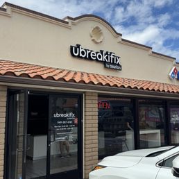 Costa Mesa location on Harbor Blvd. Costa Mesa location on Harbor Blvd.