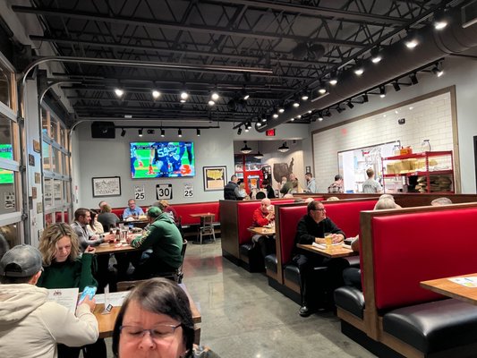 Rear End Gastropub & Garage by null