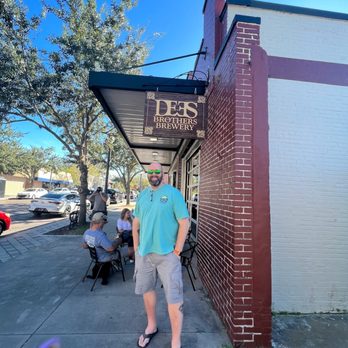 Dees Brothers Brewery - Me ( I take a photo in front of every spirit place) - Brewpubs Near Me - Sanford, Florida Dees Brothers Brewery - Me ( I take a photo in front of every spirit place) - Brewpubs Near Me - Sanford, Florida