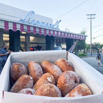 Leonard's Bakery - Bakeries Near Me - Honolulu, Hawaii Leonard's Bakery - Bakeries Near Me - Honolulu, Hawaii
