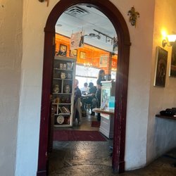 Fanzorelli's Restaurant & Wine Bar