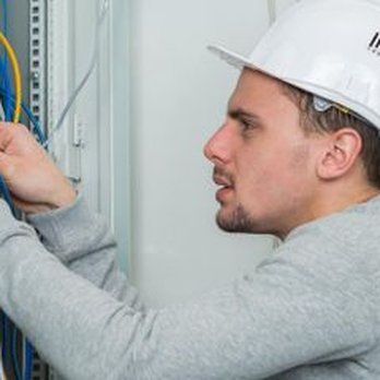 Stone Electric - Important Qualities to Look for When Hiring an Electrician - Electricians Near Me