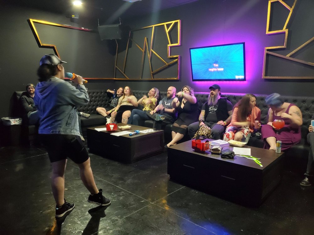 NIGHT KITTY KARAOKE BAR - 545 S Broadway, Lexington, Kentucky - Bars