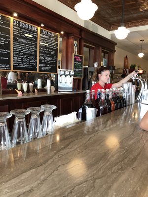 Clinton's Soda Fountain by null