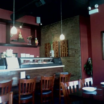 Hello Sushi Bar and Thai - Sushi Bars Near Me - Chicago, Illinois