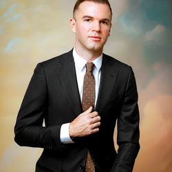 Wugrapher Creative Studios - Professional headshot
