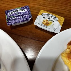Sisters Cafe - Honey